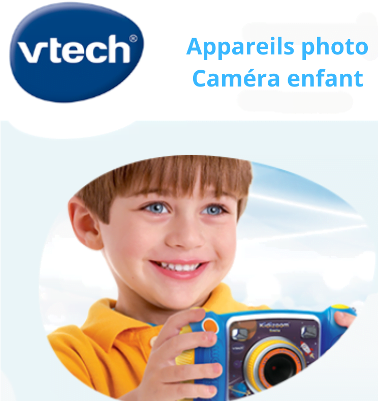 Un enfant joue avec un appareil photo V-tech, une grande marque de jouet pour les enfants
