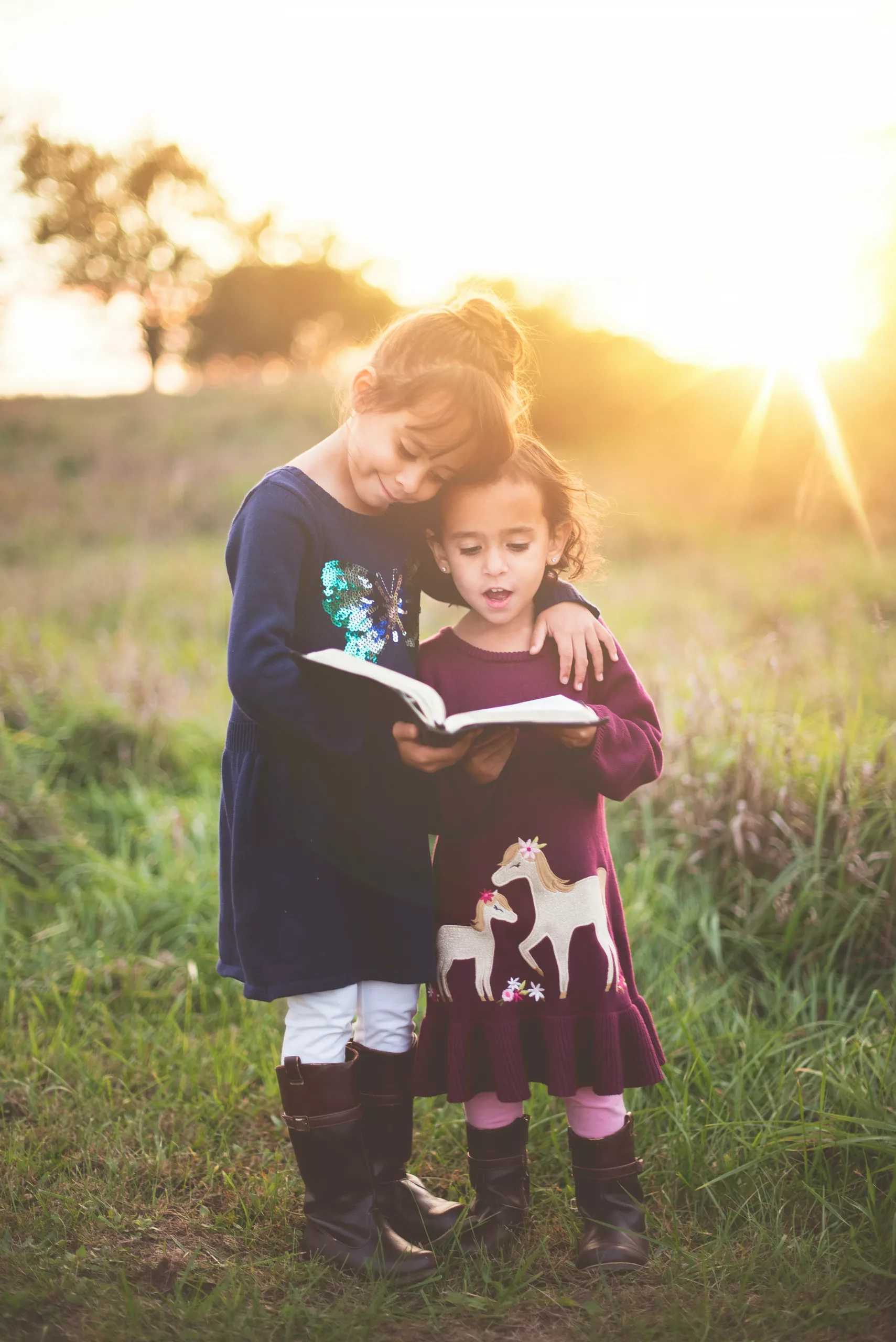 ben-white-EMZxDosijJ4-unsplash age enfant appareil photo